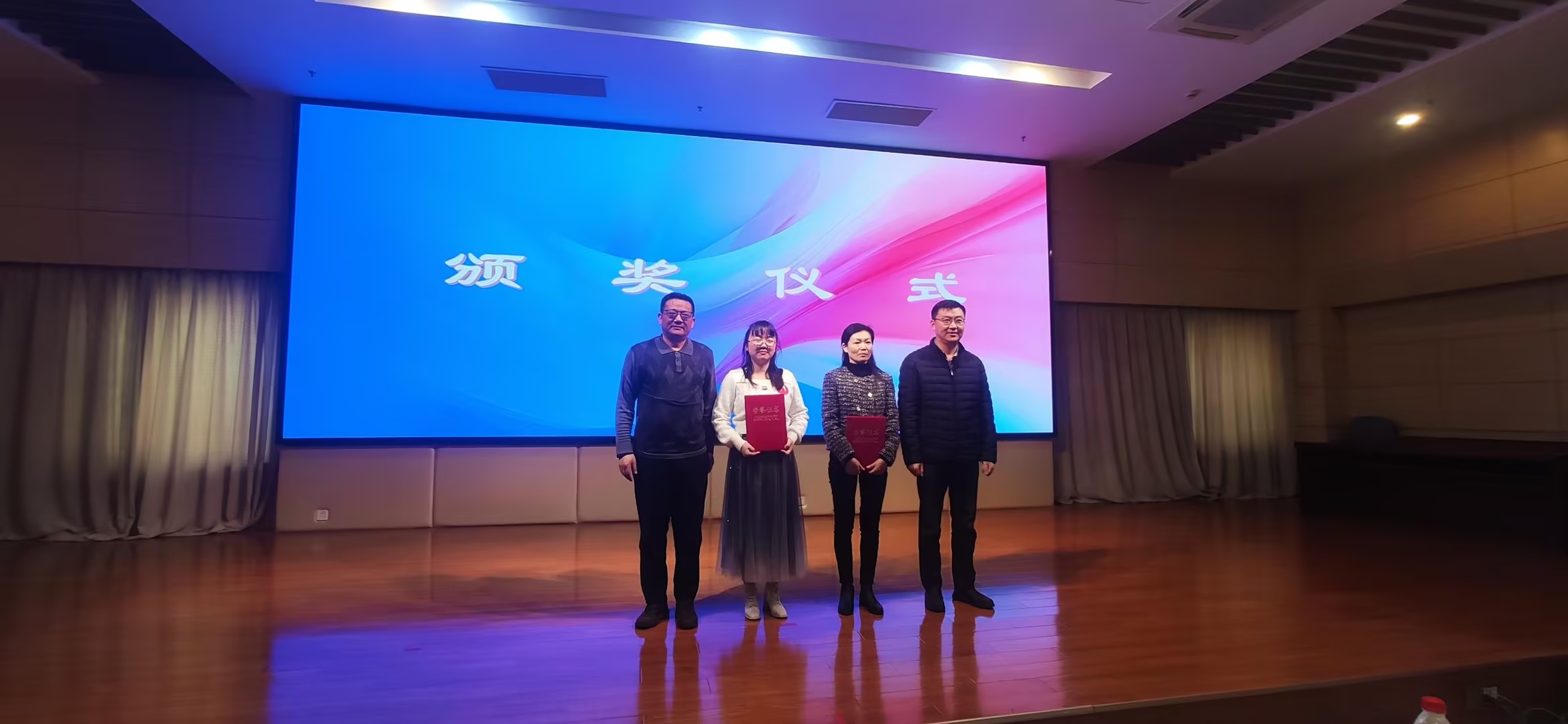 2如东县岔河卫生所季维维、通州区城区卫生服务中心陈钰获得二等奖.jpg